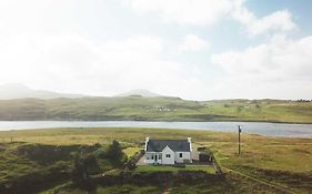 Tigh Beag Na Mara